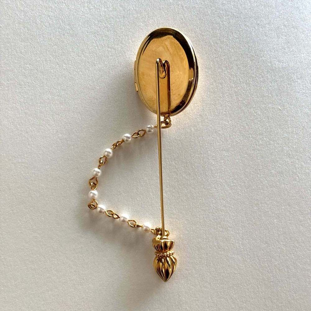 Gold Locket Stick Pin - Picture 3 of 3